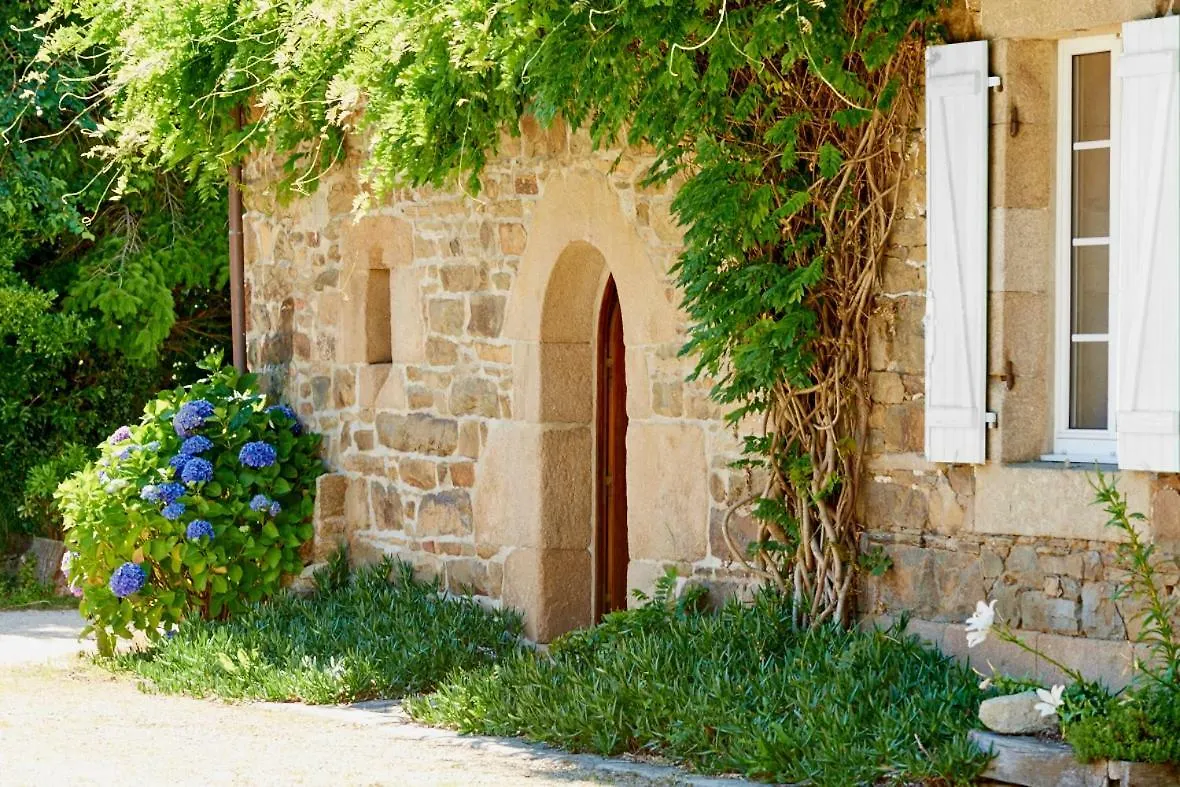 מלון Saint-Quay-Perros Manoir Des Petites Bretonnes 0*,  צרפת